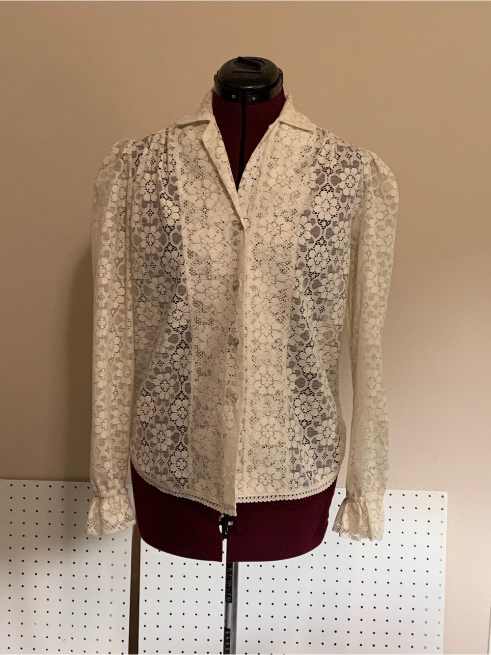 Vintage Women's Ivory Lace Button-Front Blouse